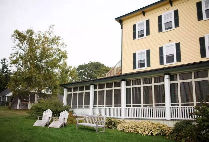 Hotelli Chebeague Island Inn