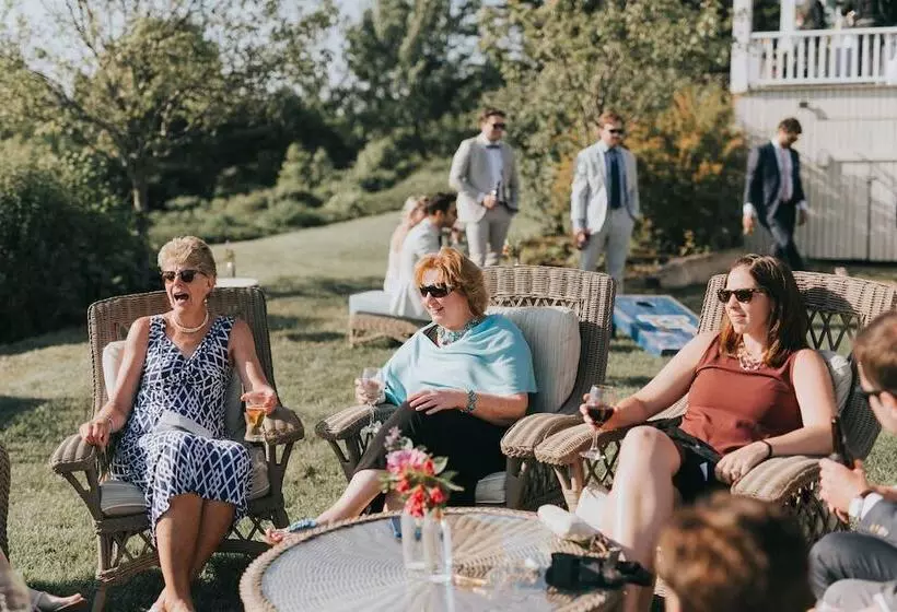 Hotelli Chebeague Island Inn