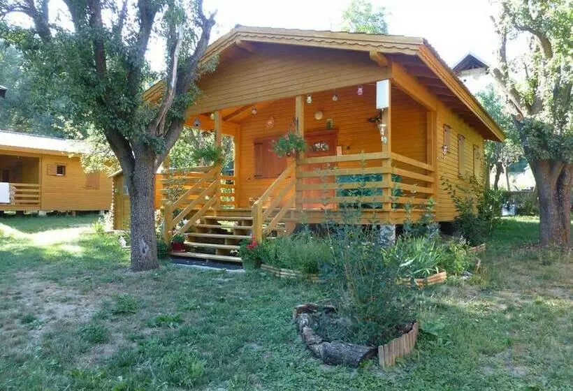 Hotelli Camping, Hôtel De Plein Air Les Cariamas