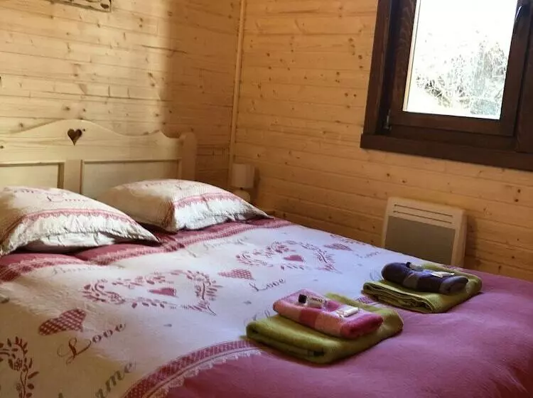 Hotelli Camping, Hôtel De Plein Air Les Cariamas