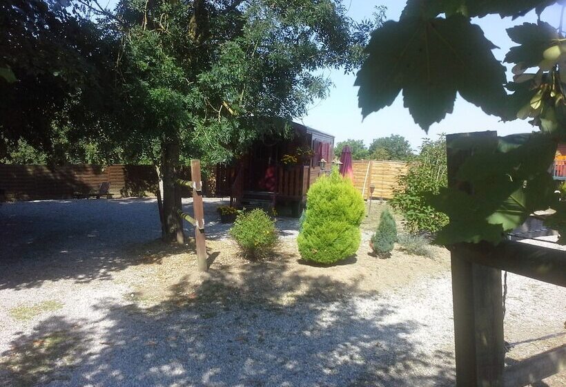 酒店 Gite Hôtel Chambre D  Hôtes Et Roulottes Et Du Ternois