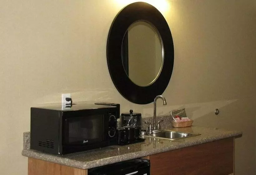 Hotelli Howards On The River