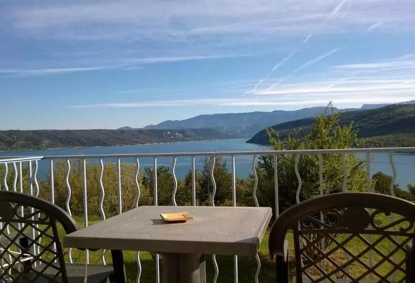 Hotelli Les Cavalets