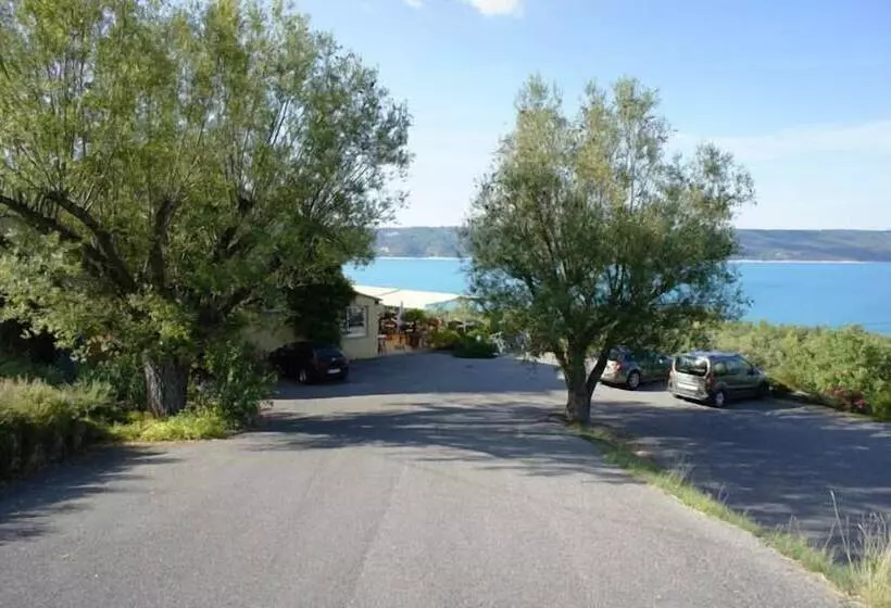 Hotelli Les Cavalets