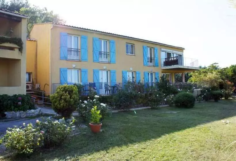 Hotelli Les Cavalets