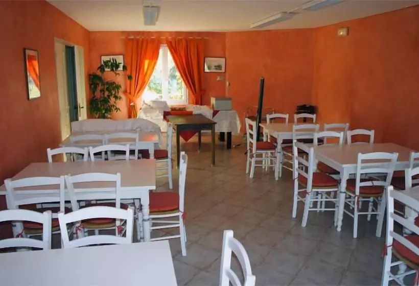 Hotelli Les Cavalets