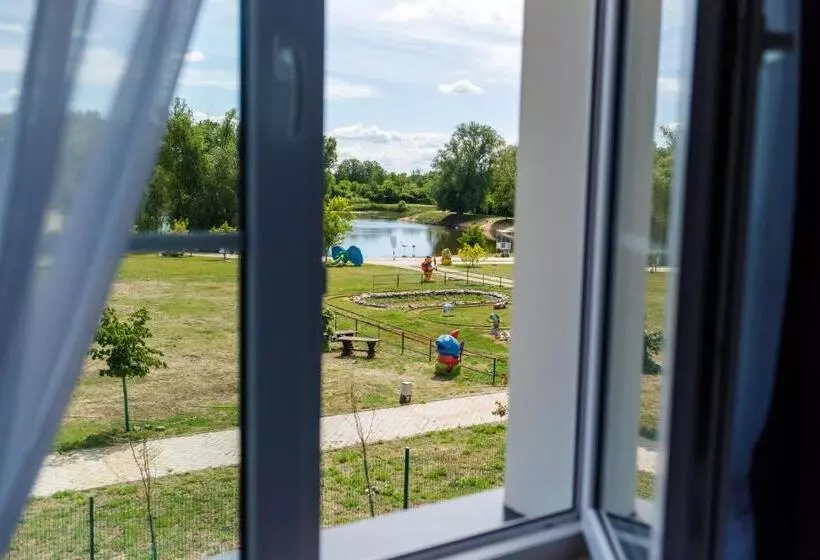 ホテル Nadodrzański Dwór   Nowa Sól