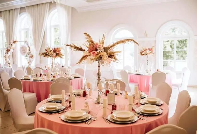 ホテル Nadodrzański Dwór   Nowa Sól