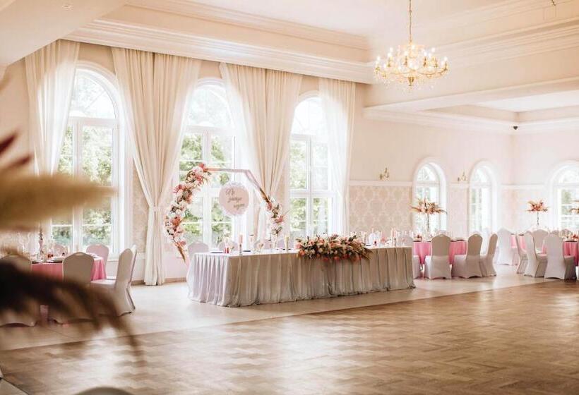 Hotel Nadodrzański Dwór   Nowa Sól