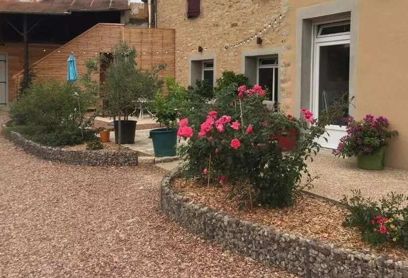 Majatalo Au Foudre Du Bazois