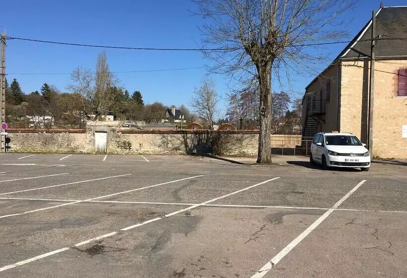 Majatalo Au Foudre Du Bazois