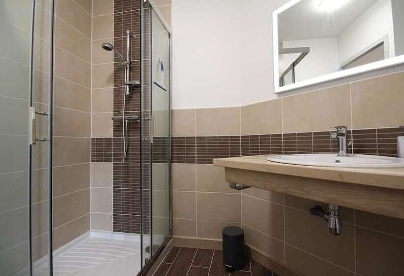 פנסיון Au Foudre Du Bazois