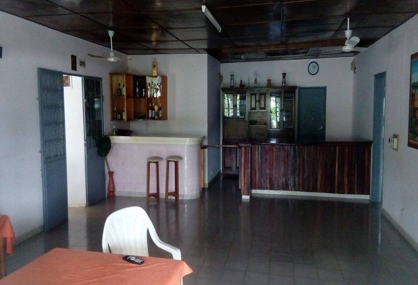 پانسیون Auberge Du Municipal