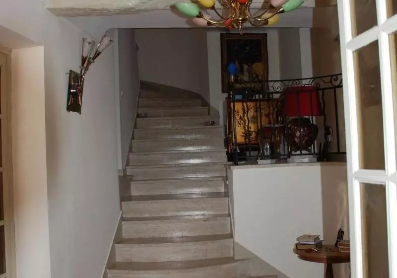 Majatalo La Rocca Veira