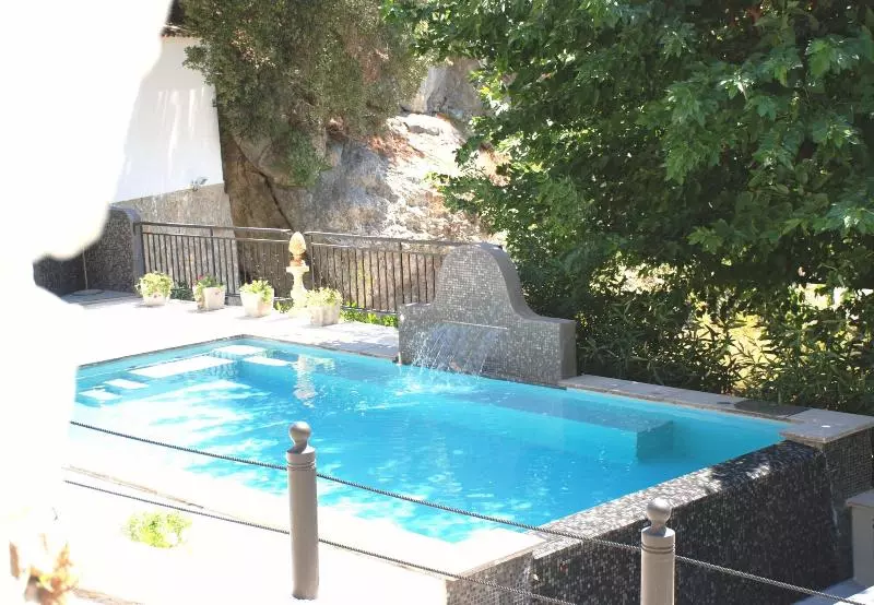 Majatalo La Rocca Veira