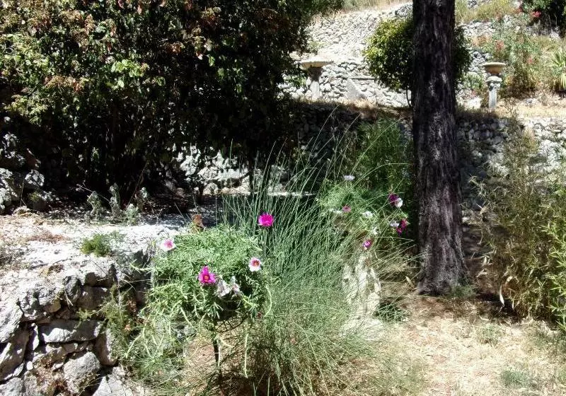 Majatalo La Rocca Veira