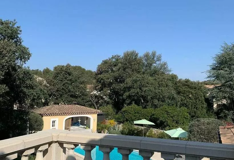 Majatalo Les Cigales