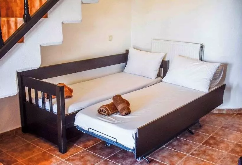 پانسیون Skiathos Holiday House