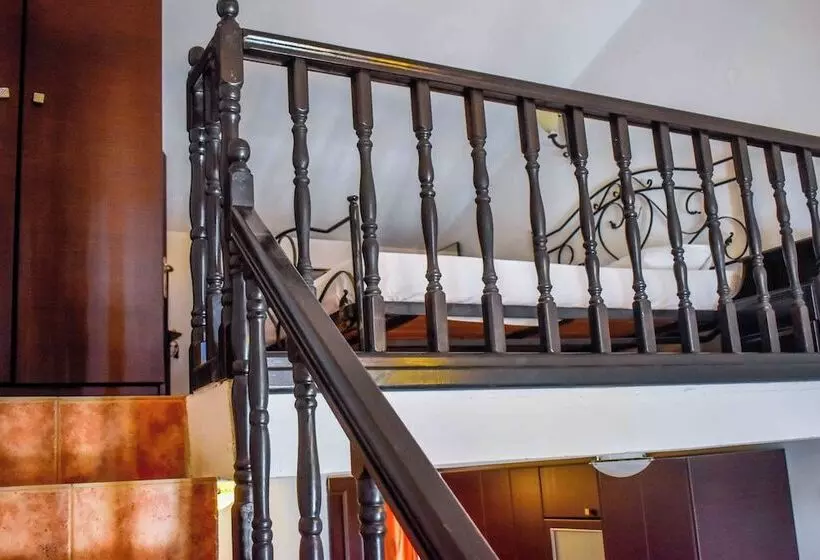 پانسیون Skiathos Holiday House