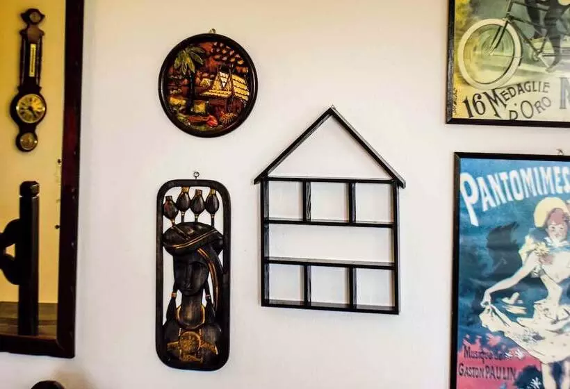 پانسیون Skiathos Holiday House