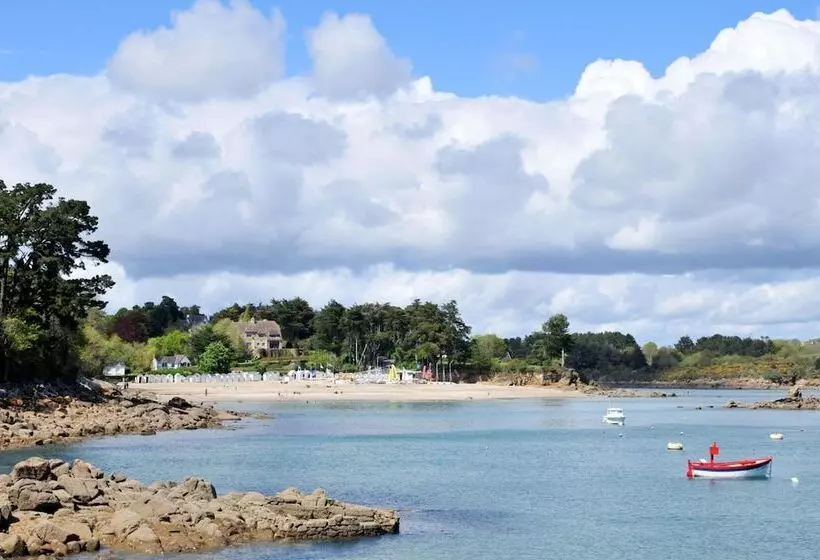 Lomakeskus Azureva Tregunc