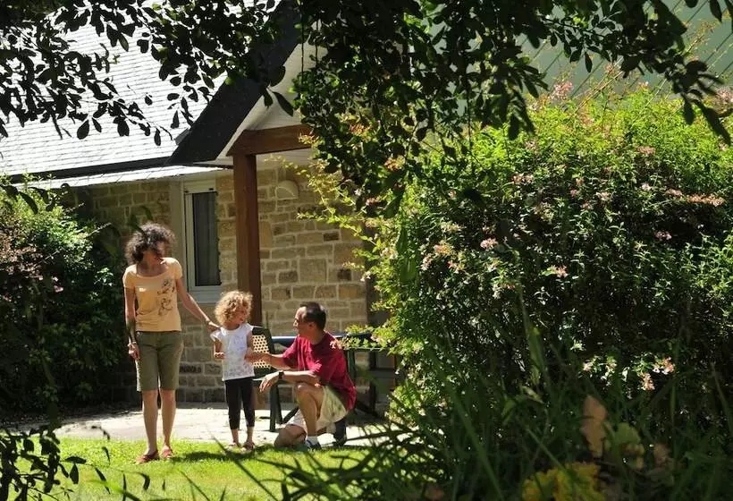 Lomakeskus Azureva Tregunc