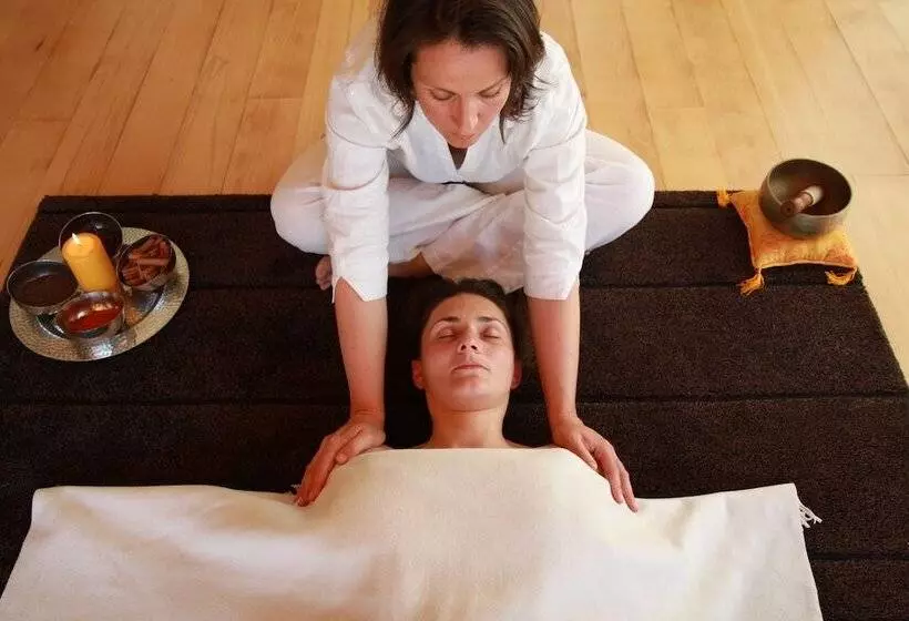 Lomakeskus Azureva Tregunc