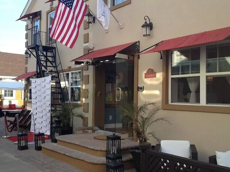 The Palms Hotel Fire Island