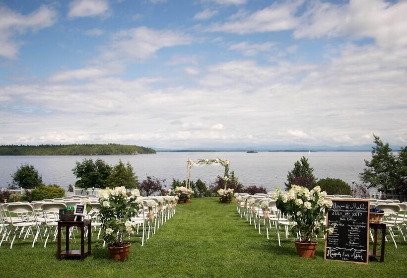 Valcour Inn & Boathouse