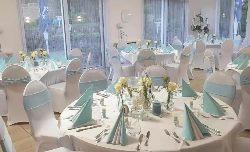 簡易ホテル Zur Linde