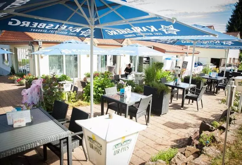 簡易ホテル Zur Linde