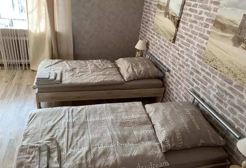 簡易ホテル Zur Linde