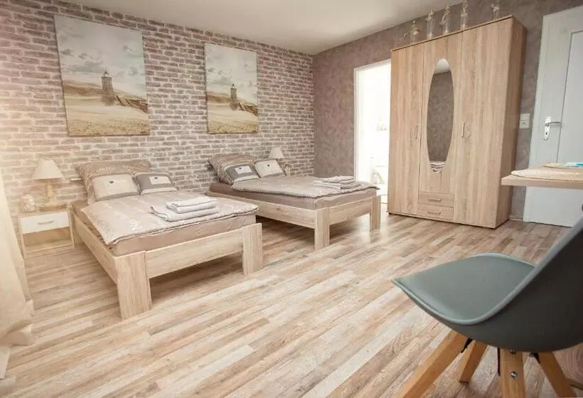 簡易ホテル Zur Linde