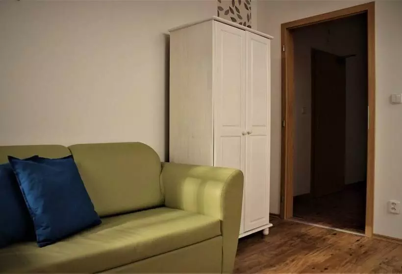 ホテル Penzion A Restaurace U řeky