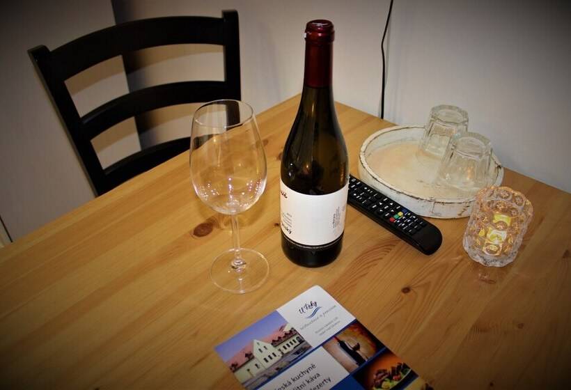 Отель Penzion A Restaurace U řeky