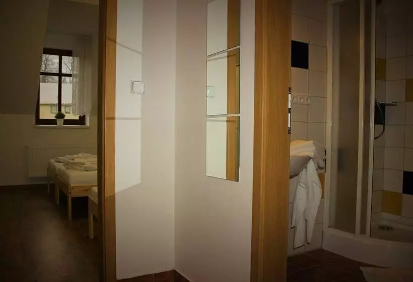 ホテル Penzion A Restaurace U řeky