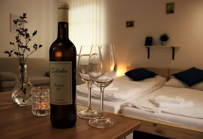 Отель Penzion A Restaurace U řeky