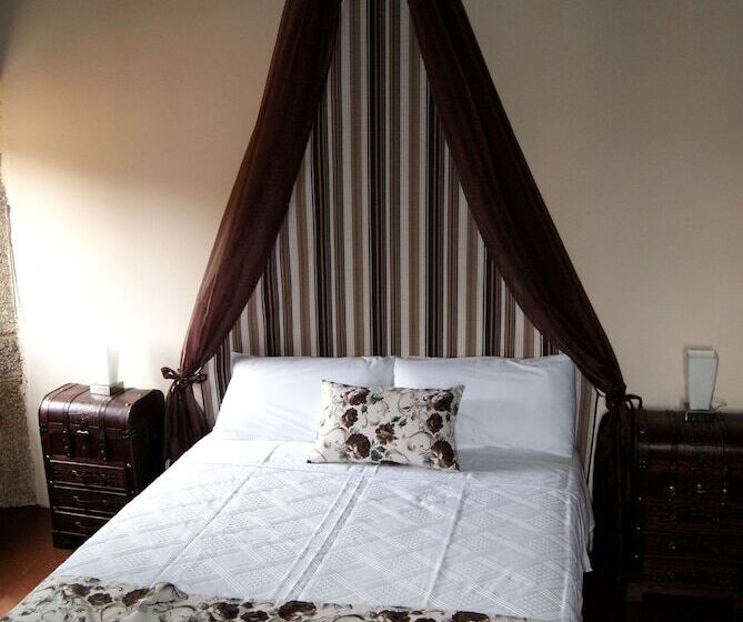 Отель Rural Casal Do Mouro