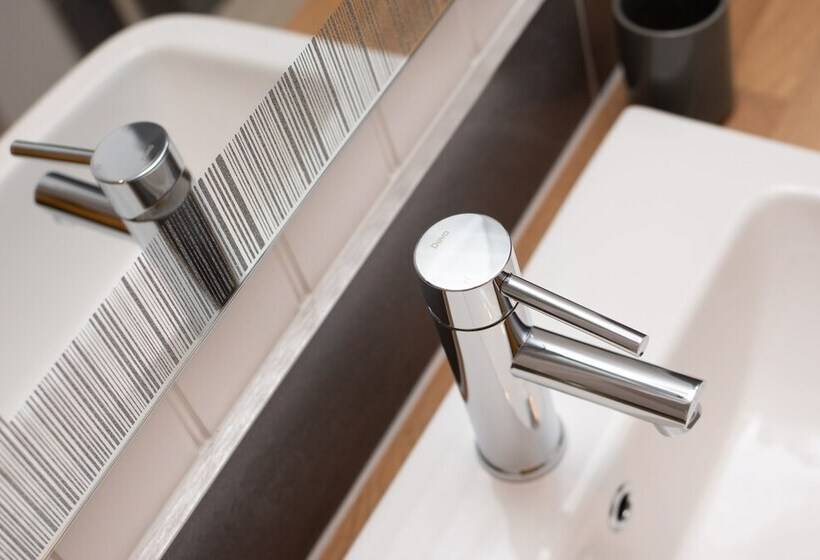 Luxurious Super King Lodge With Hot Tub