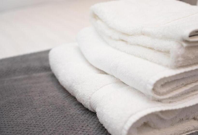 Luxurious Super King Lodge With Hot Tub