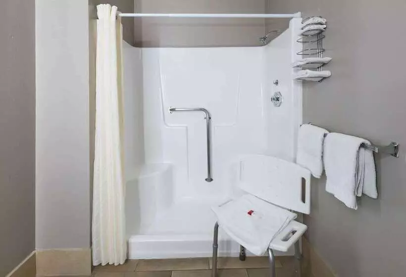 호텔 Howard Johnson By Wyndham Near Schlitterbahn