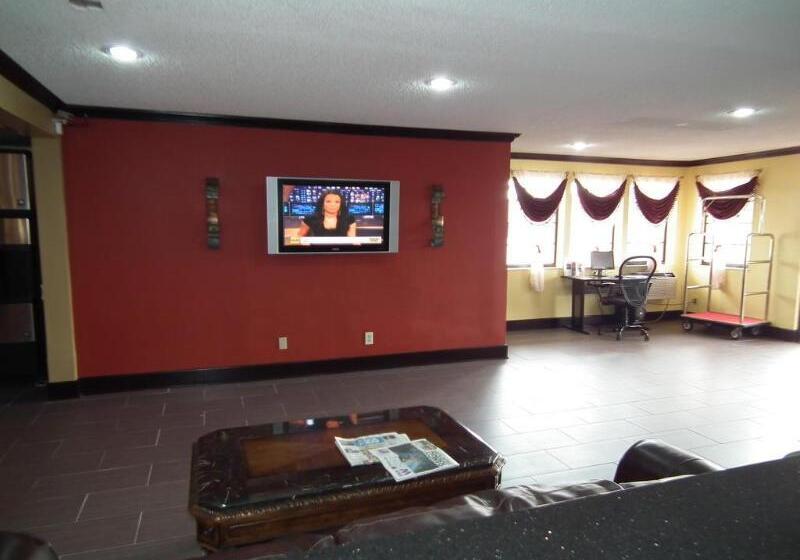 Отель Howard Johnson By Wyndham Near Schlitterbahn