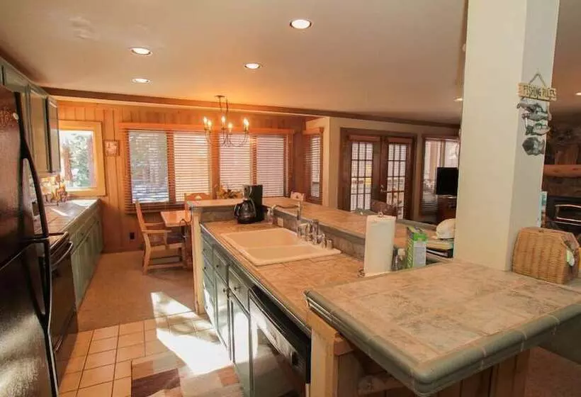 בית מלון כפרי Mountainback At Mammoth