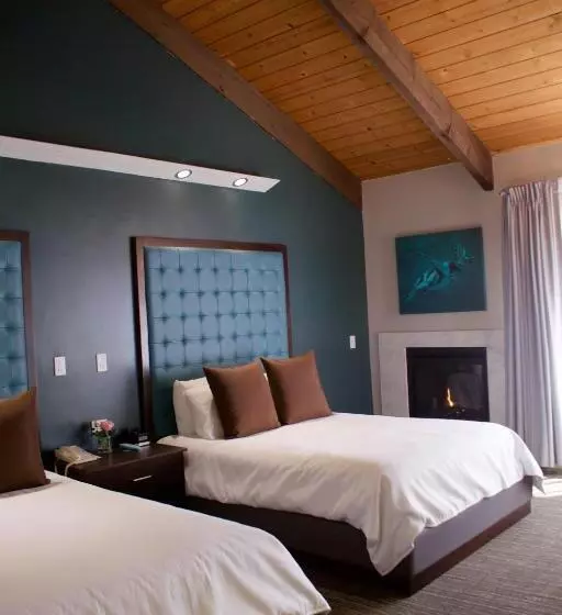 בית מלון כפרי Munras Inn