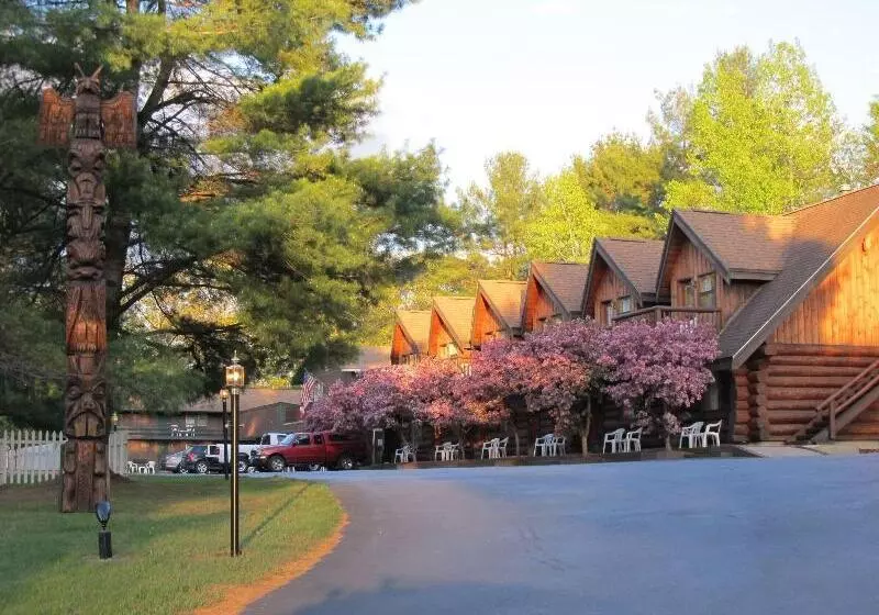 Отель Nootka Lodge