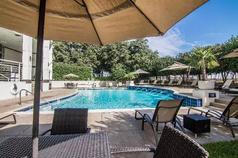 בית מלון כפרי Renaissance Dallas North