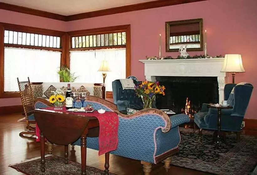 Отель The Napa Inn