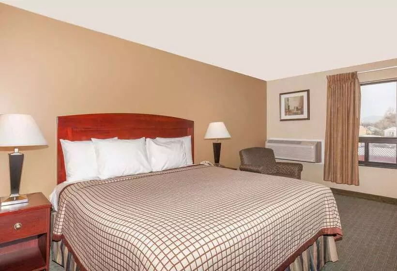 مُتل Days Inn By Wyndham Utica