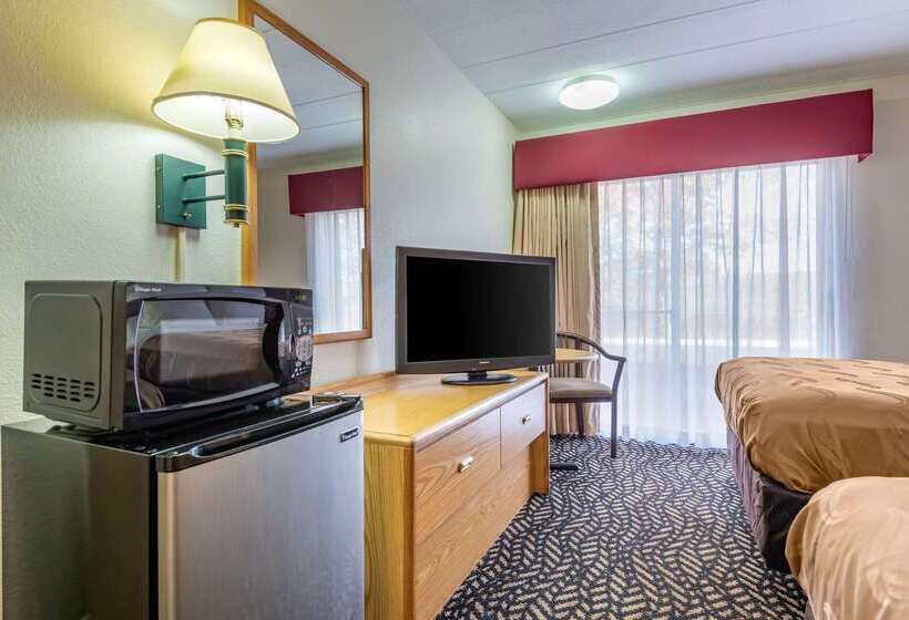 فندق على الطريق Quality Inn Falconer  Jamestown