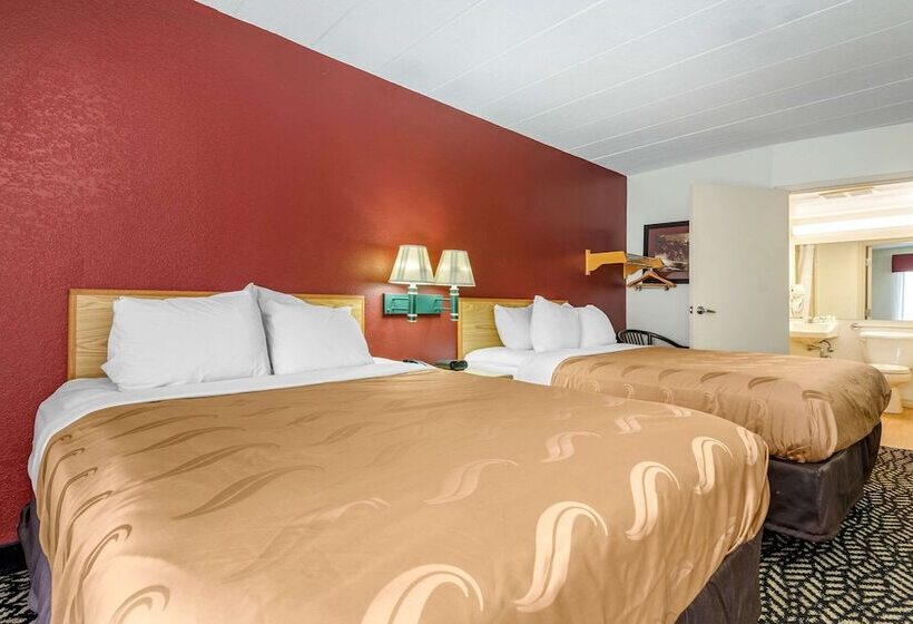 فندق على الطريق Quality Inn Falconer  Jamestown